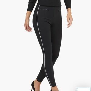 Women’s SPANX Black ankle piped skinny pants- Size medium